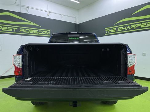 Used 2017 Nissan Titan PRO-4X image 9