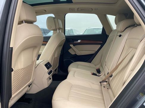 Used 2022 Audi Q5 2.0T Premium Plus w/ Premium Plus Package image 19