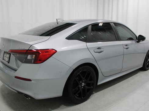 Used 2022 Honda Civic Sport image 6