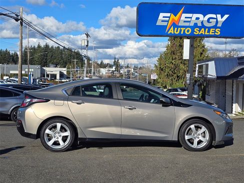 Used 2017 Chevrolet Volt LT w/ Comfort Package image 2