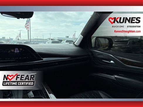 Used 2024 Cadillac Escalade ESV Sport Platinum w/ LPO, ONYX Package image 45