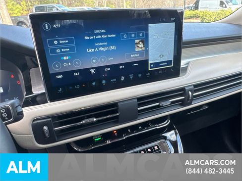 Used 2025 Lincoln Corsair AWD w/ Equipment Group 101A image 33