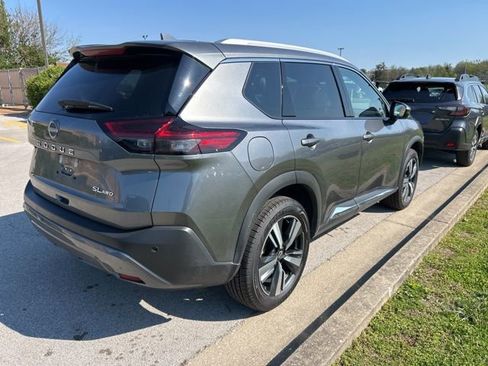 Used 2023 Nissan Rogue SL AWD/4WD image 3