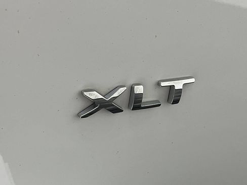 Used 2017 Ford Expedition XLT AWD/4WD image 31