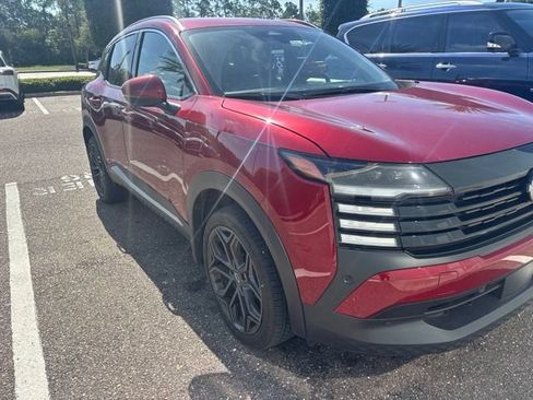 Used 2025 Nissan Kicks SR FWD image 5
