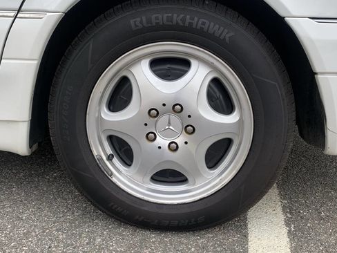 Used 1999 Mercedes-Benz S 320 S 320 LWB 4dr Sedan image 8