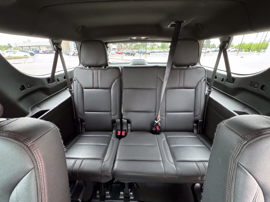Used 2023 Chevrolet Suburban RST w/ Luxury Package AWD/4WD image 38