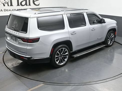 Used 2022 Jeep Wagoneer Series III w/ Premium Group I AWD/4WD image 42