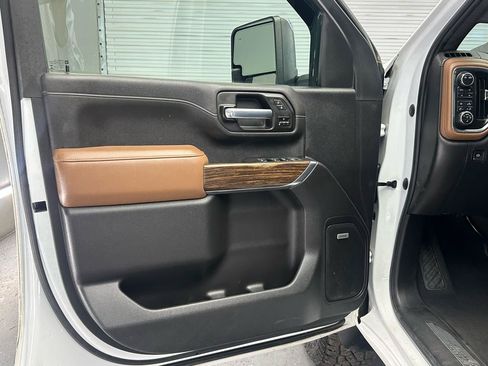 Used 2020 Chevrolet Silverado 2500 High Country w/ Z71 Off-Road Package AWD/4WD image 24