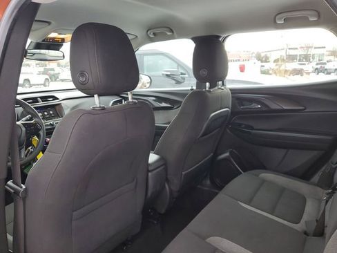 Used 2021 Chevrolet TrailBlazer LS image 27