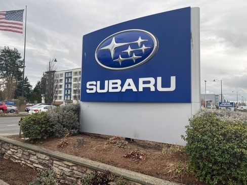 Used 2025 Subaru Crosstrek 2.0i Premium w/ Convenience Package #2 image 10