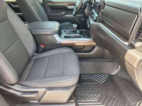 Used 2025 Chevrolet Silverado 1500 RST AWD/4WD image 14
