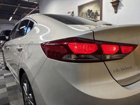 Used 2018 Hyundai Elantra SEL FWD image 9
