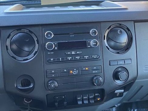 Used 2016 Ford F550 4x4 Crew Cab Super Duty image 19