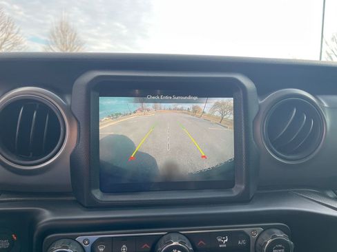 Used 2022 Jeep Wrangler Unlimited Willys image 18