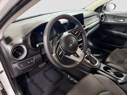 Used 2019 Kia Forte LXS FWD image 11