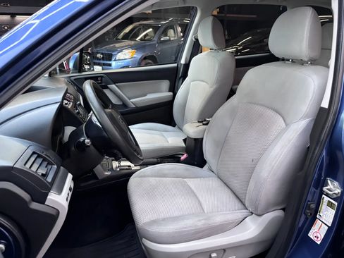 Used 2014 Subaru Forester 2.5i Premium w/ All-Weather Package AWD/4WD image 9
