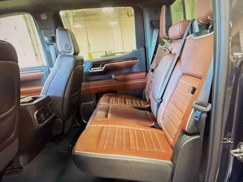 Used 2023 GMC Sierra 1500 Denali Ultimate AWD/4WD image 7