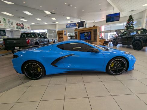 Used 2023 Chevrolet Corvette Stingray Premium Cpe w/ Z51 Performance Package image 4