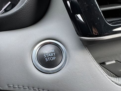 Used 2020 Toyota Highlander Limited image 19