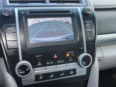 Used 2014 Toyota Camry LE FWD image 25