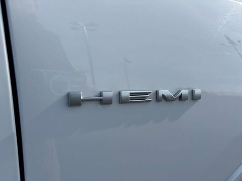 Used 2025 Dodge Durango R/T AWD/4WD image 31