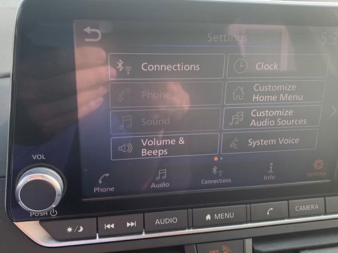 Used 2024 Nissan Altima 2.5 SV FWD image 16