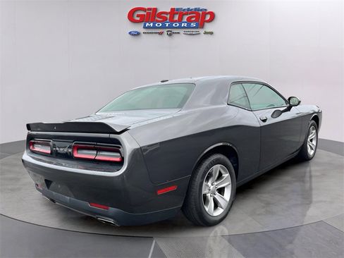 Used 2021 Dodge Challenger SXT image 5