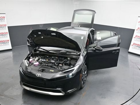 New 2026 Toyota Prius Plug-In Hybrid FWD image 37