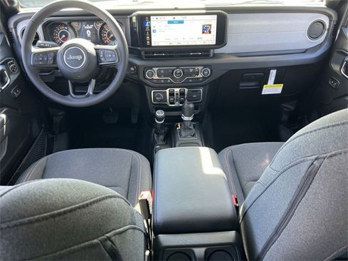 New 2025 Jeep Gladiator Sport image 16