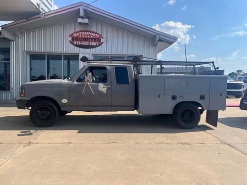 Used 1994 Ford F350 2WD SuperCab DRW image 1