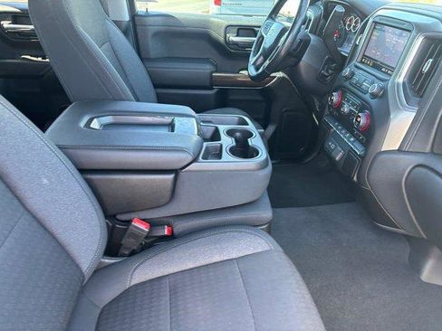 Used 2021 Chevrolet Silverado 1500 LT image 12