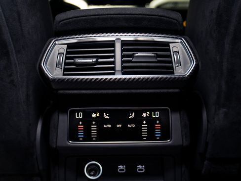 Used 2023 Lamborghini Urus Performante AWD/4WD image 26