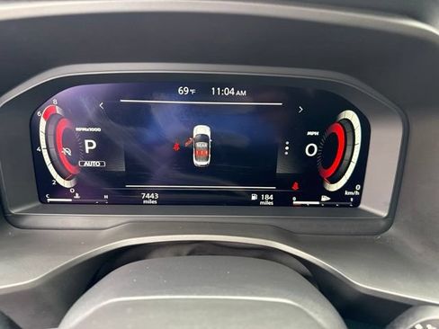 Used 2025 Nissan Rogue Platinum w/ Platinum Premium Package AWD/4WD image 24