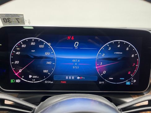 Used 2025 Mercedes-Benz C 300 4MATIC Sedan image 32