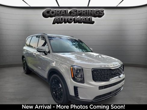 Certified 2022 Kia Telluride EX w/ EX Premium Package AWD/4WD image 1