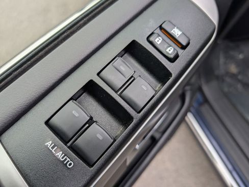 Used 2024 Toyota 4Runner Limited AWD/4WD image 16