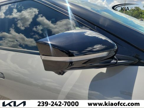 New 2026 Kia EV6 Wind RWD image 8