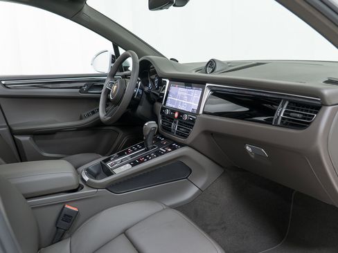 New 2026 Porsche Macan AWD/4WD image 26