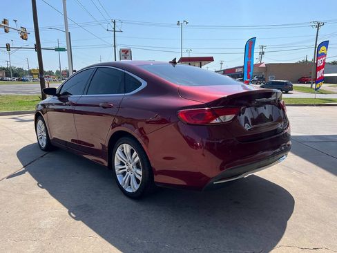 Used 2016 Chrysler 200 Limited w/ Convenience Group FWD image 5