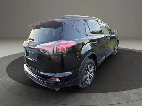 Used 2017 Toyota RAV4 XLE w/ Plus Special Value Package AWD/4WD image 5
