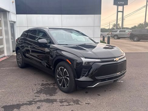 Used 2024 Chevrolet Blazer EV LT AWD/4WD image 8