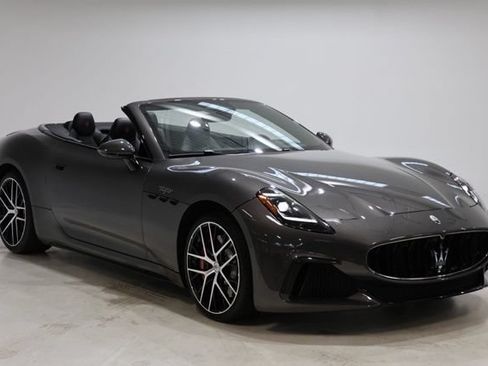 Certified 2024 Maserati GranCabrio Trofeo AWD/4WD image 1