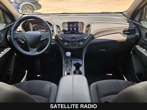 Used 2022 Chevrolet Equinox RS w/ Infotainment Package FWD image 19