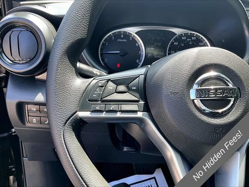 Used 2020 Nissan Kicks S FWD image 10