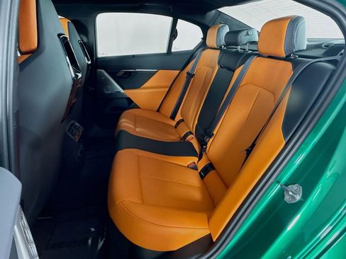 Used 2025 BMW M5 w/ Carbon Package image 25