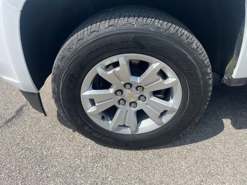 Used 2021 Chevrolet Colorado LT AWD/4WD image 11
