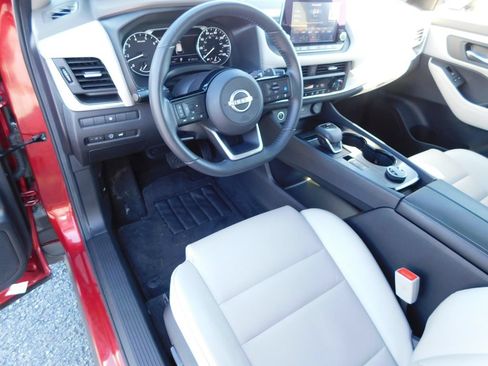 Used 2023 Nissan Rogue SV w/ SV Premium B Package AWD/4WD image 15