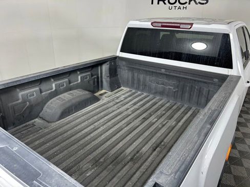 Used 2022 GMC Sierra 3500 AT4 AWD/4WD image 16