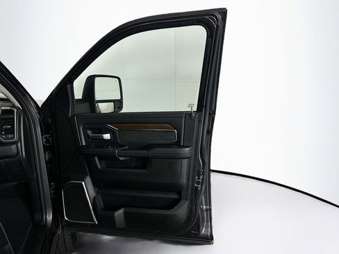 Used 2024 RAM 2500 Laramie w/ Safety Group image 31